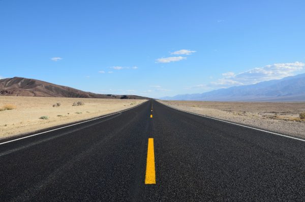 Straße im Death Valley Nationalpark